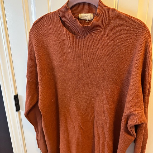 Altar’d State Distressed Neckline Terracotta Sweater - Picture 5 of 8